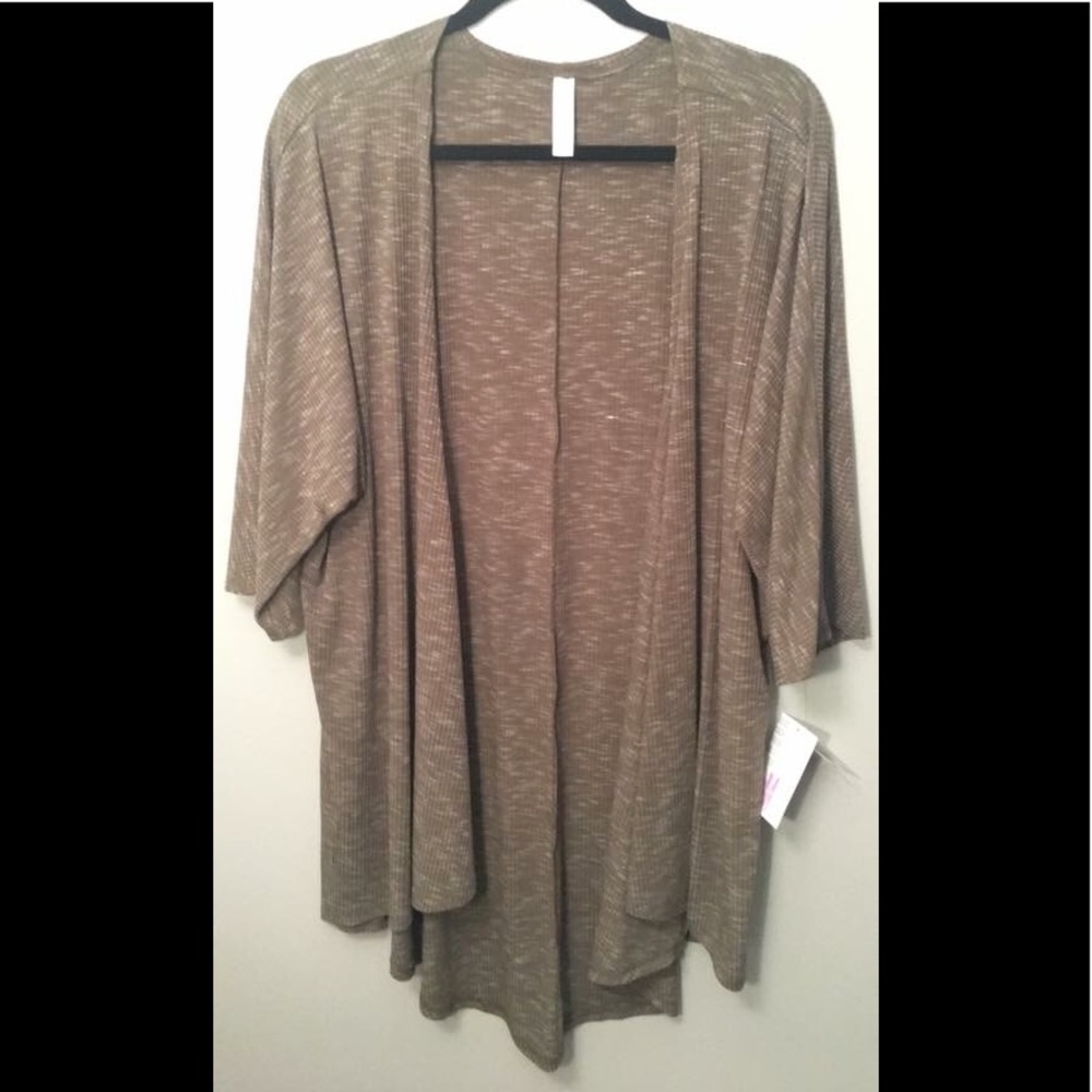 MEDIUM LULAROE LINDSAY (dark green)